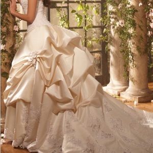 EVE OF MILADY wedding gown